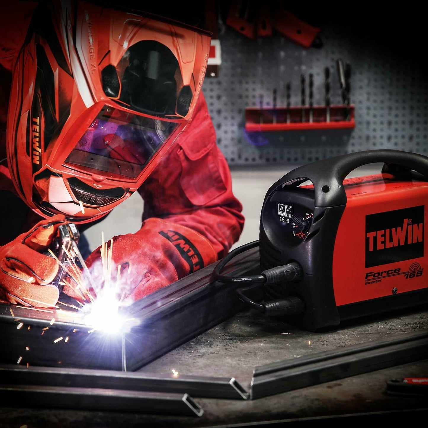 immagine-6-telwin-telwin-force-165-saldatrice-ad-elettrodo-corrente-continua-professionale-2023-ean-8004897907130