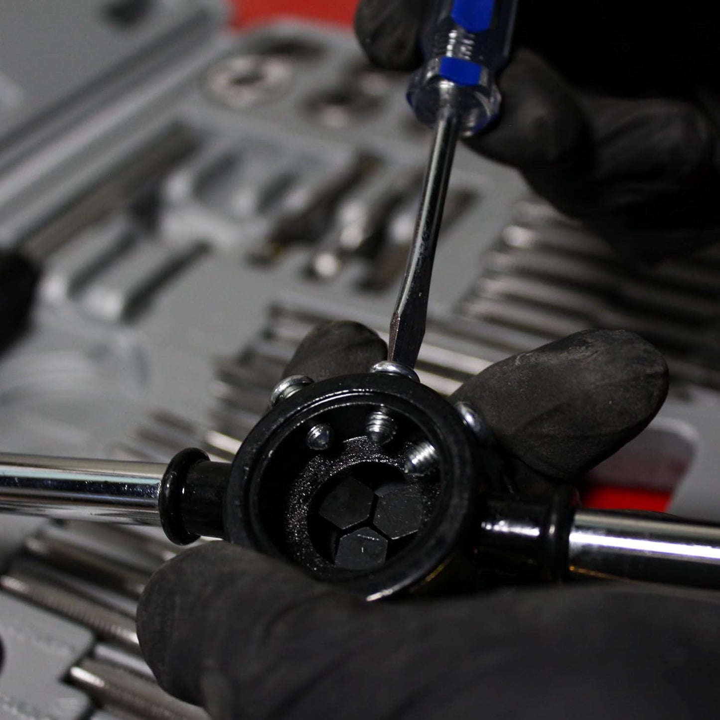 FERVI M101 SERIE MASCHI E FILIERE D'ACCIAIO LEGATO 60PZ IN VALIGETTA