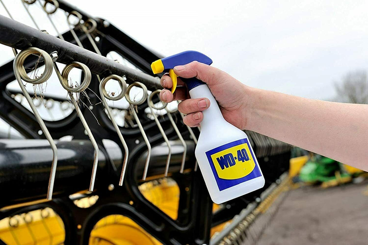 immagine-4-wd-40-5-litri-sbloccante-anticorrosivo-e-lubrificante-dosatore-spray-ean-5032227495005